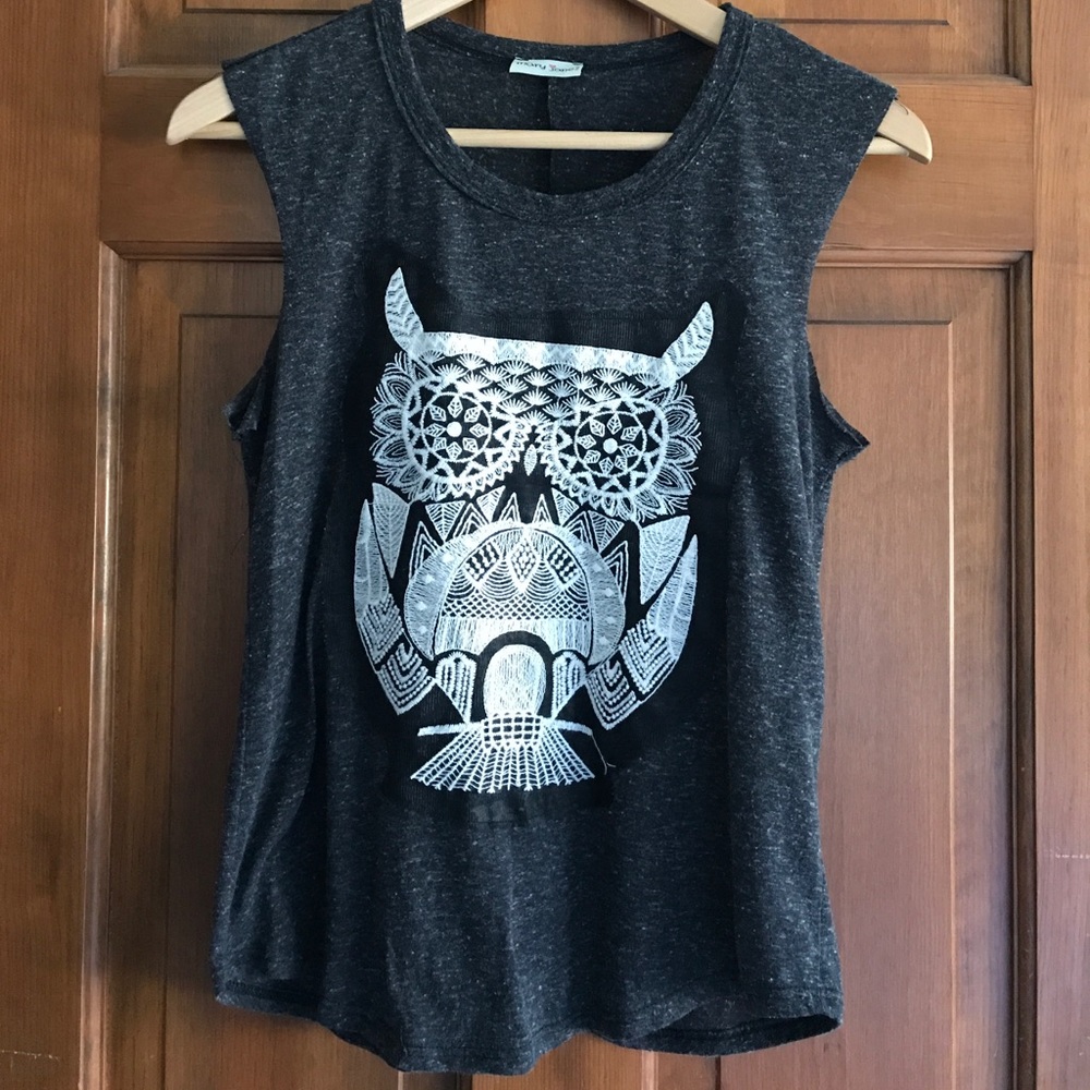 ⭐️ charcoal gray owl tank top